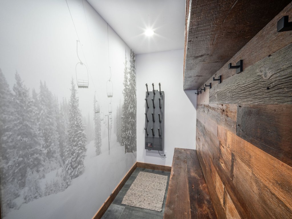 Winterleaf Vacation Rental in Mountain Village - RedAwning