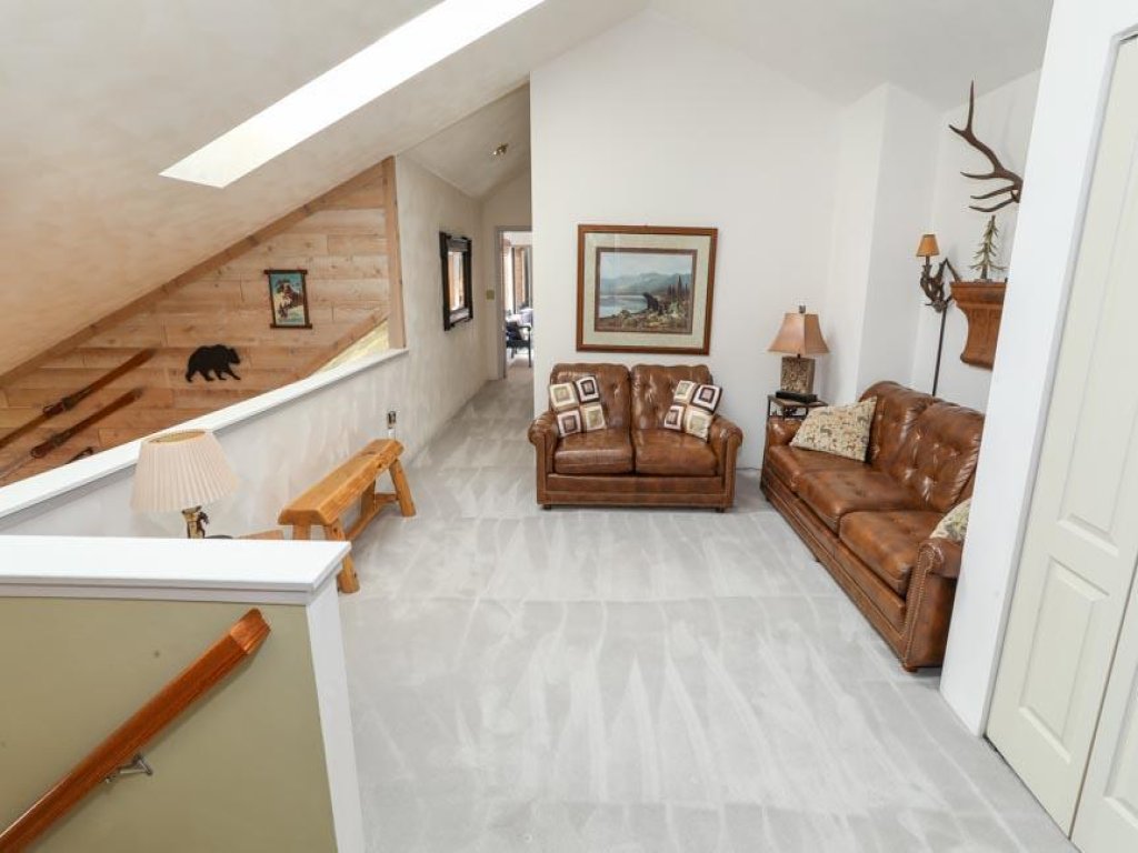 Seven Springs Sunridge 3 Bedrooms Premium Condo, Private Hot Tub! Vacation Rental in Pennsylvania - RedAwning