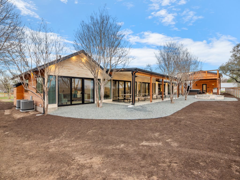 Guadalupe Bluff Modern House Vacation Rental in Kerrville - RedAwning