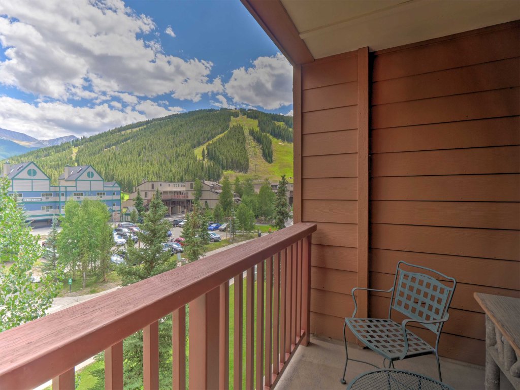 Copper Springs 1 Bedroom Condo #306 Vacation Rental in Copper Mountain - RedAwning