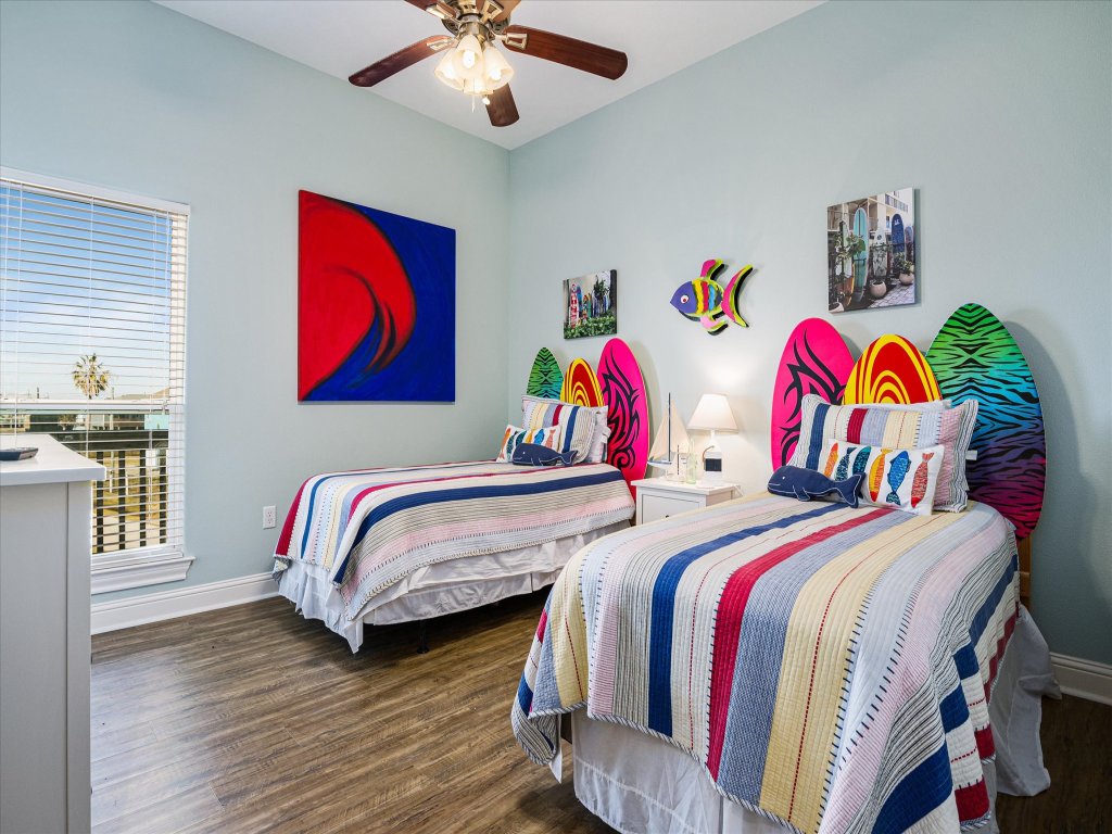 SweetSol Crystal Beach Home Vacation Rental in Texas - RedAwning