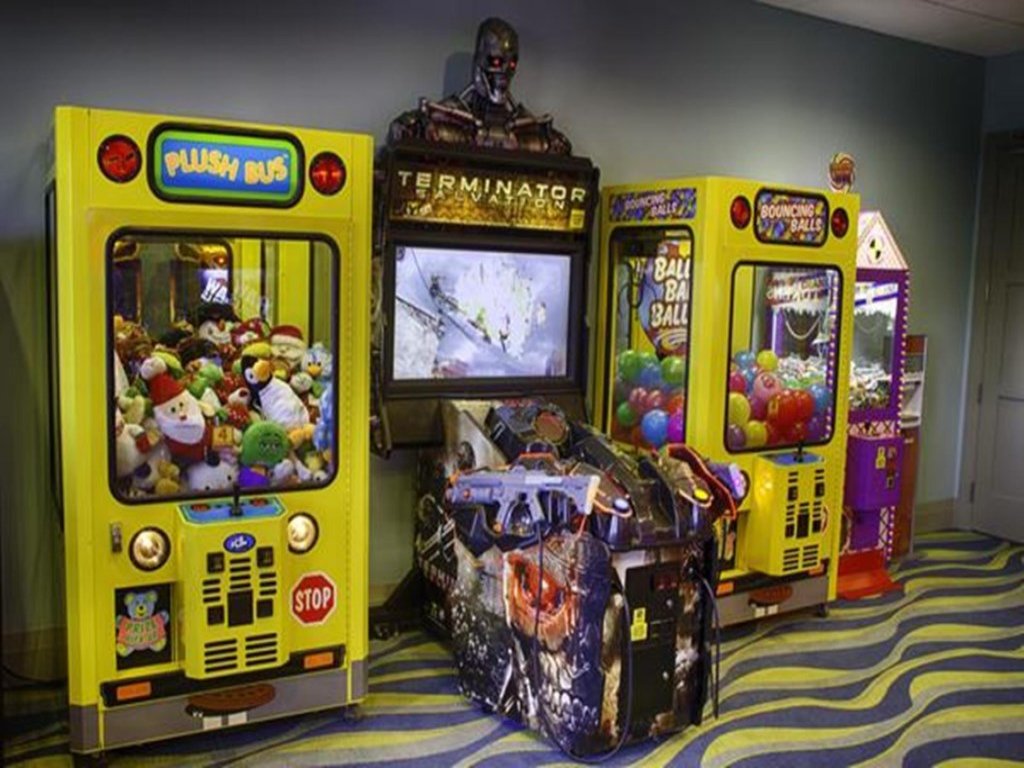 5 Bed in Champions Gate, Modern Decor, Kid Themed Rooms, Game Room, Gated Resort! Vacation Rental in Champions Gate - RedAwning