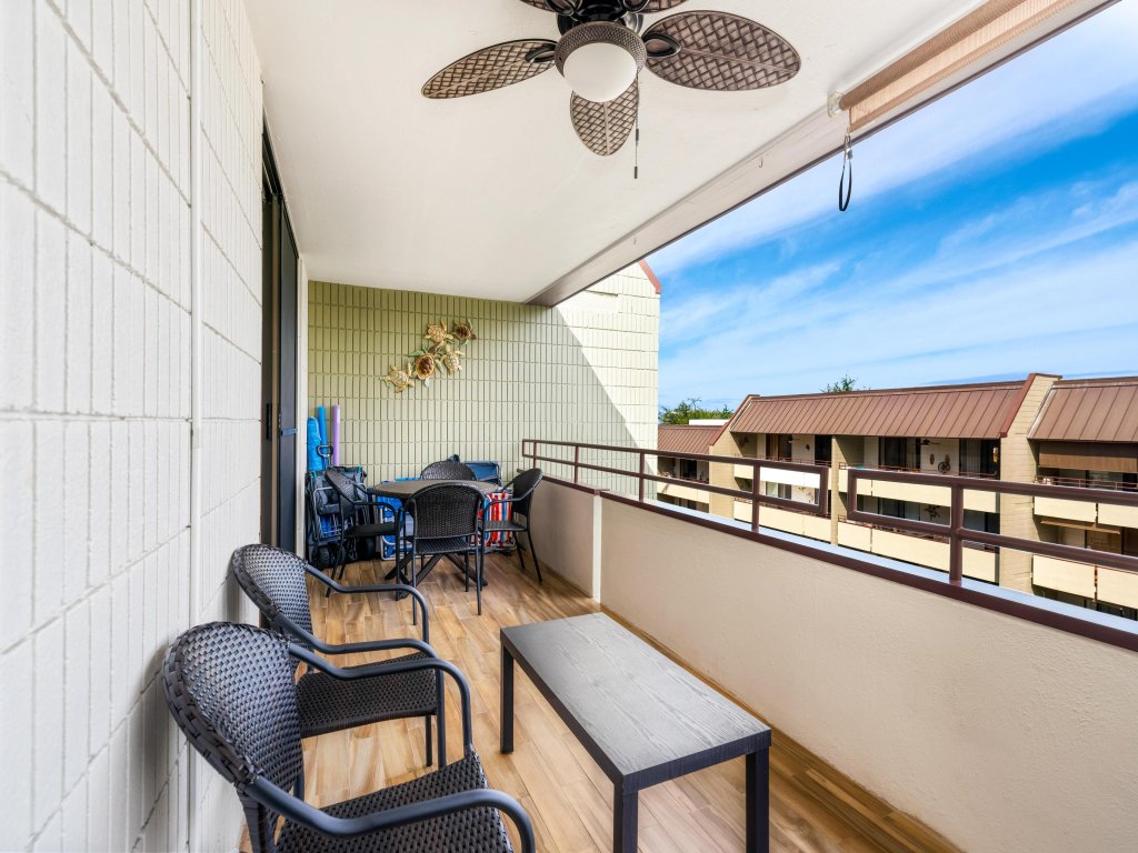 Big Island White Sands Village 323 Vacation Rental in Kailua Kona - RedAwning