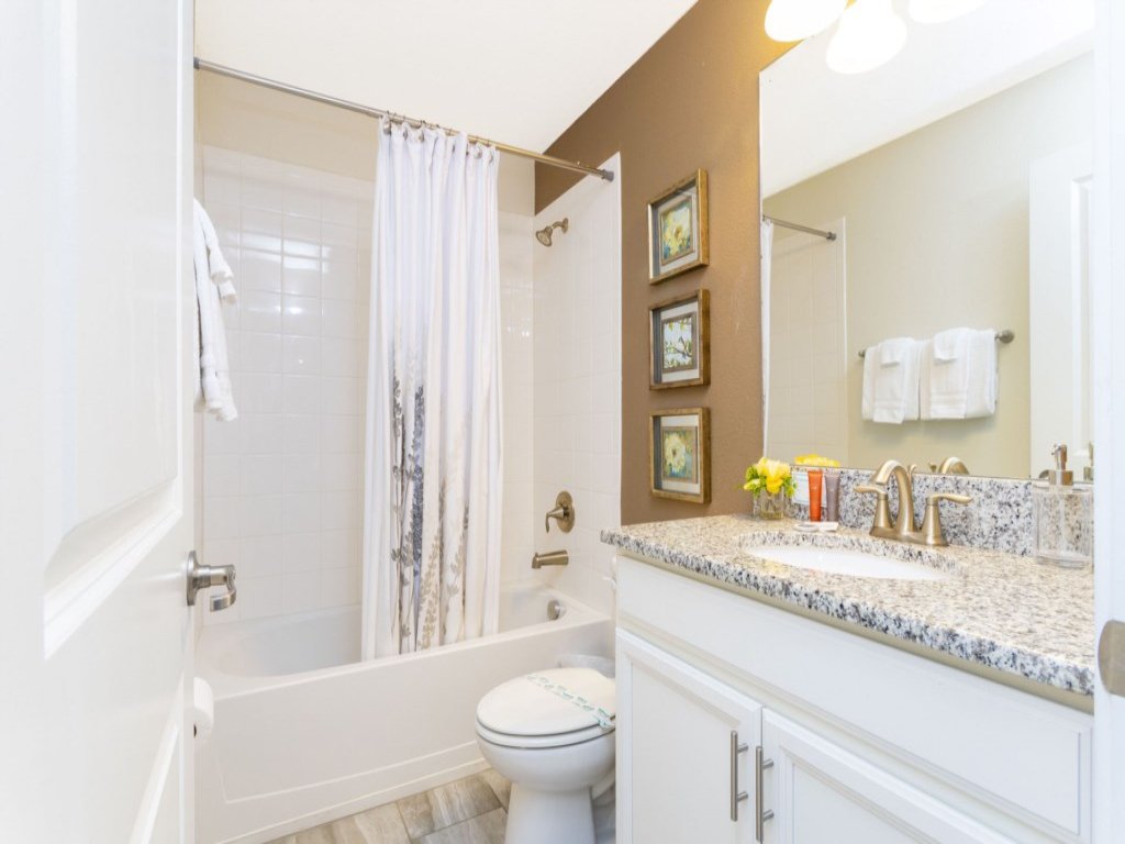 Rare!Lake Front Pool/Spa, Close to Clubhouse-1691C Vacation Rental in Kissimmee - RedAwning