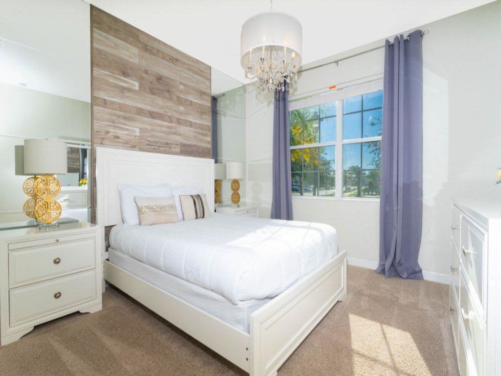 Rare!Lake Front Pool/Spa, Close to Clubhouse-1691C Vacation Rental in Kissimmee - RedAwning