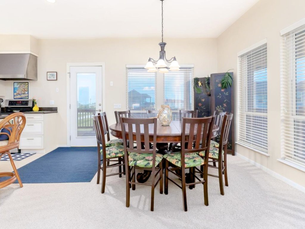 My Favorite Beach House Vacation Rental in Texas - RedAwning