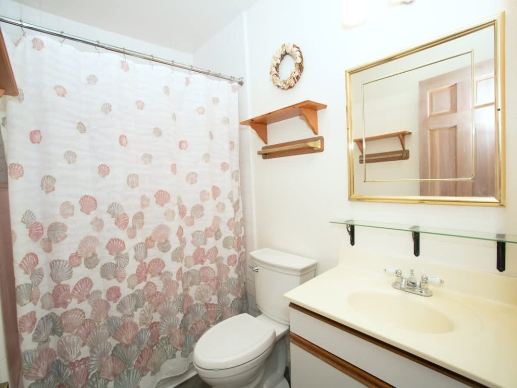 1121 E Balboa A | Charming Oceanfront w/ Patio & Views Vacation Rental in Newport Beach - RedAwning