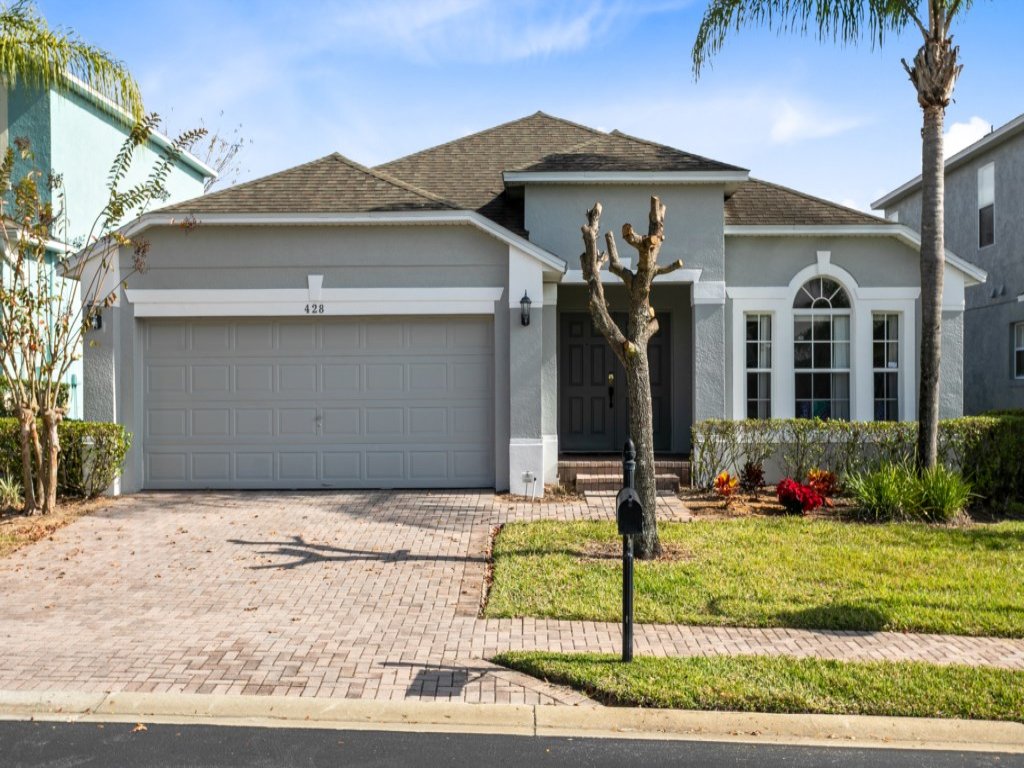 Beautiful 4 Bedroom 3 Bathroom pool & spa Villa  Vacation Rental in Davenport - RedAwning
