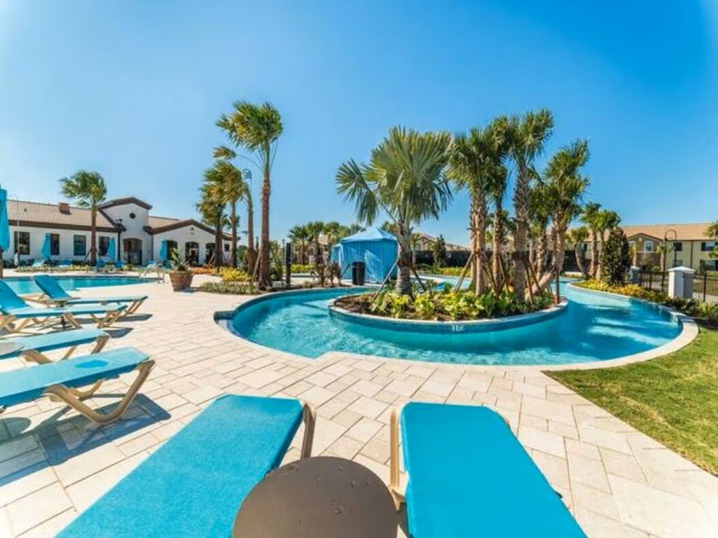 Spacious 5-Bedroom Family Townhome - Disney Magic  Vacation Rental in Kissimmee - RedAwning