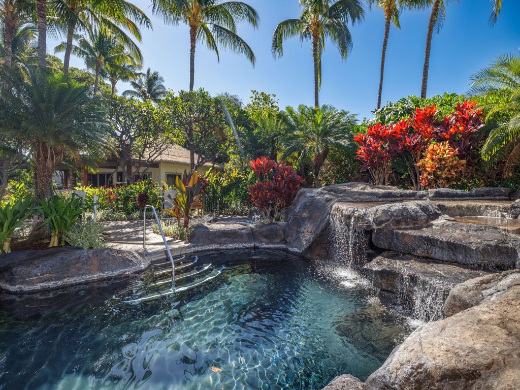 Palm Villas at the Mauna Lani #F-2 Vacation Rental in Kamuela - RedAwning