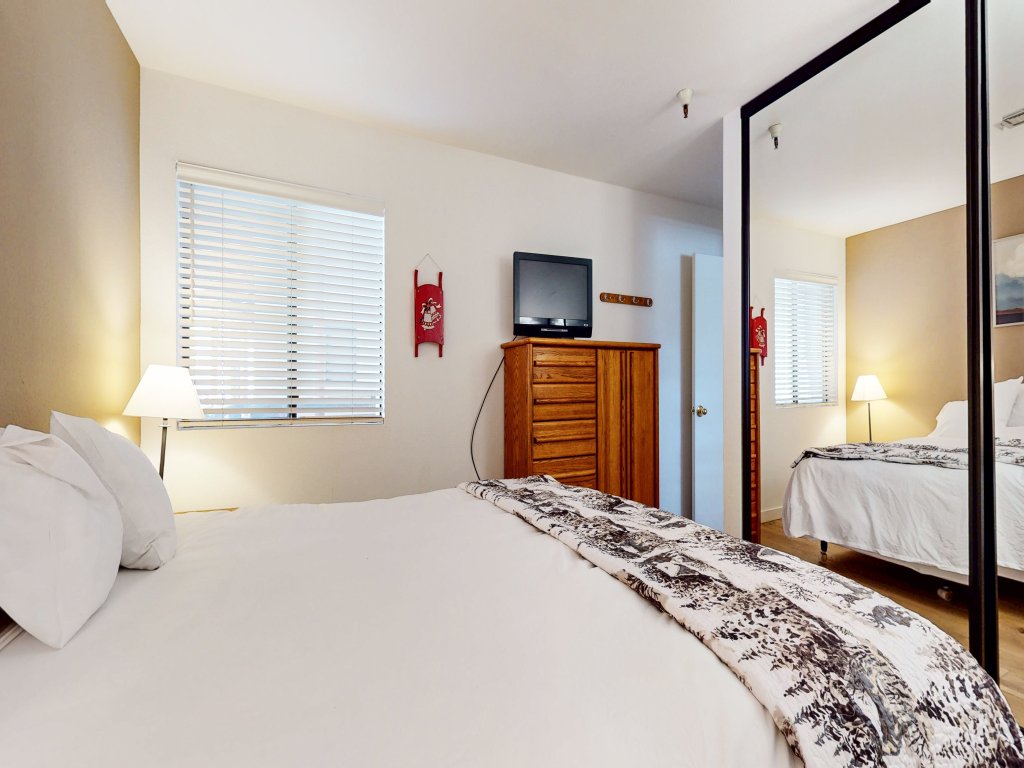 Bridges #308 Vacation Rental in Mammoth Lakes - RedAwning
