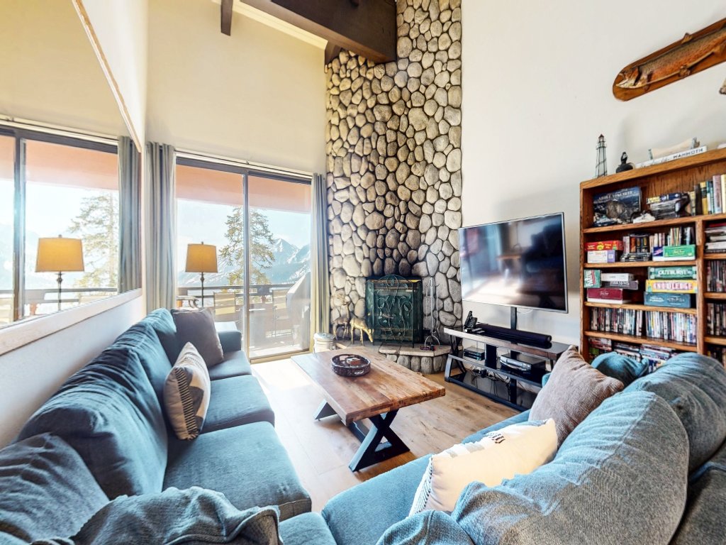 Bridges #308 Vacation Rental in Mammoth Lakes - RedAwning