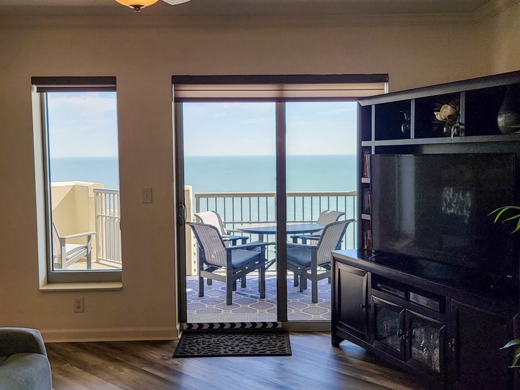 2307 Royale Palms Vacation Rental in Myrtle Beach - RedAwning