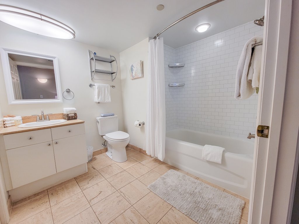 405 Brighton Vacation Rental in Myrtle Beach - RedAwning