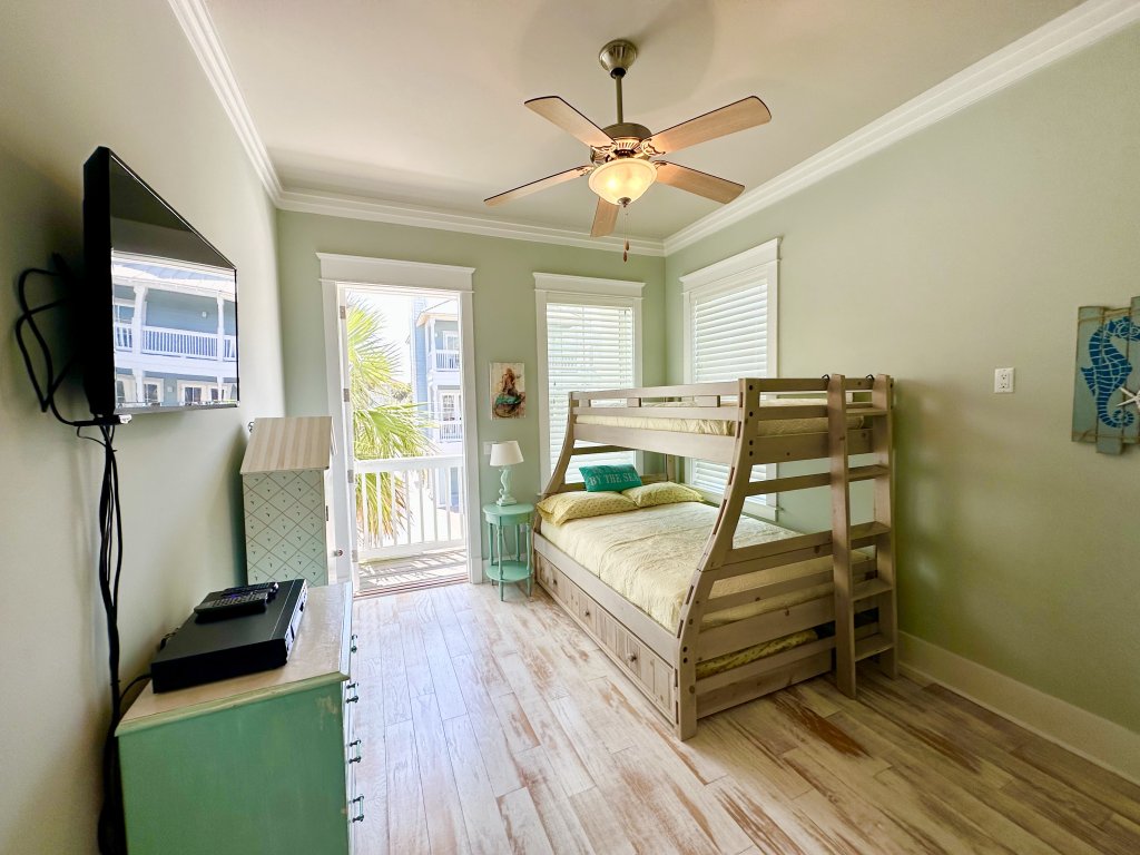 Casa Bella Vacation Rental in Navarre - RedAwning