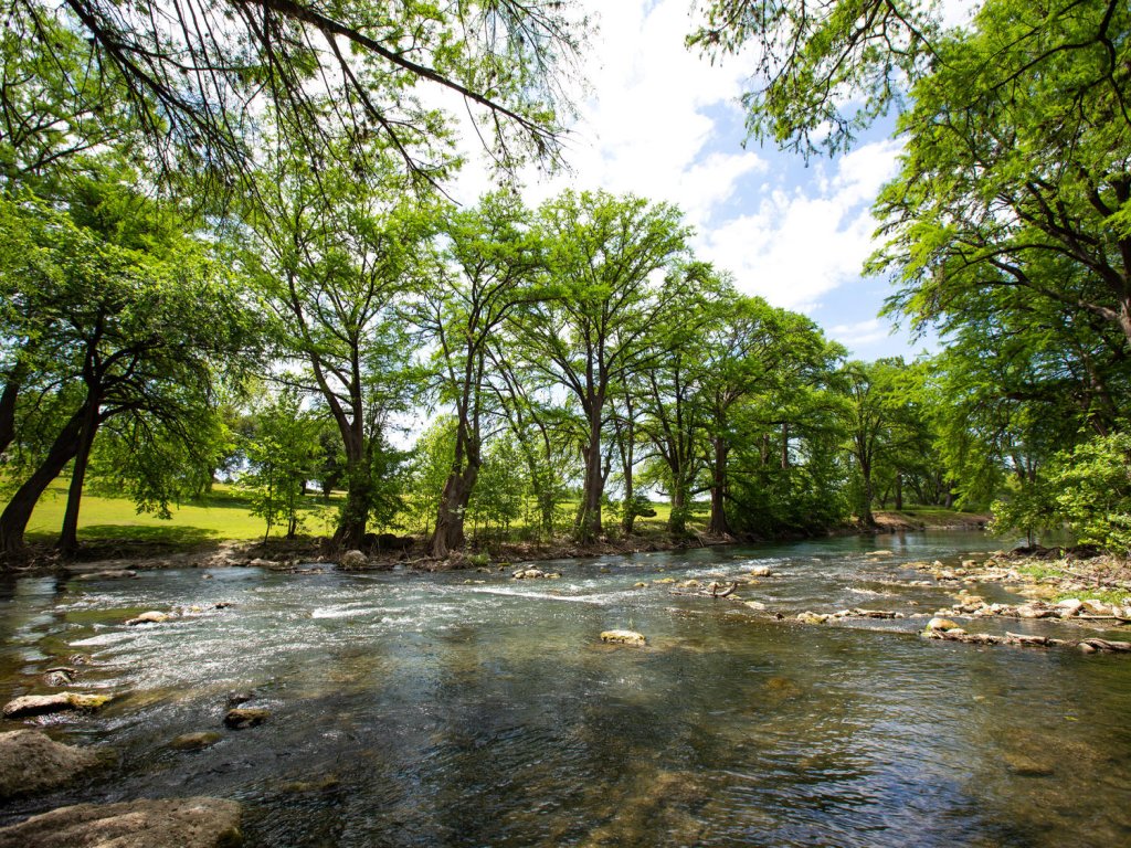 WW F101 Slice of Heaven Vacation Rental in New Braunfels - RedAwning