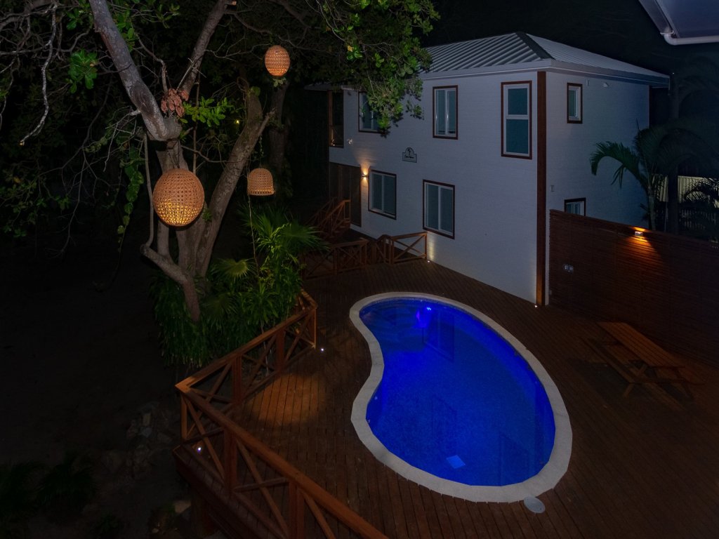 Casa Palmera Vacation Rental - RedAwning