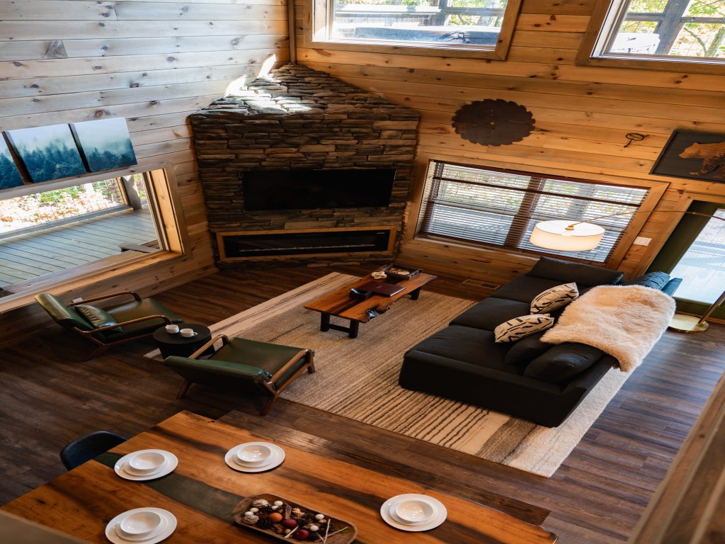 Goodness Gracious Vacation Rental in Sevierville - RedAwning
