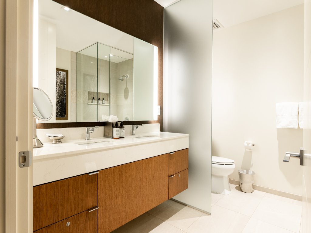Mountain Modern 3 Bedroom Deluxe Condo, Sleeps 10! Save 20% on 7+ Nights! Vacation Rental in Park City - RedAwning