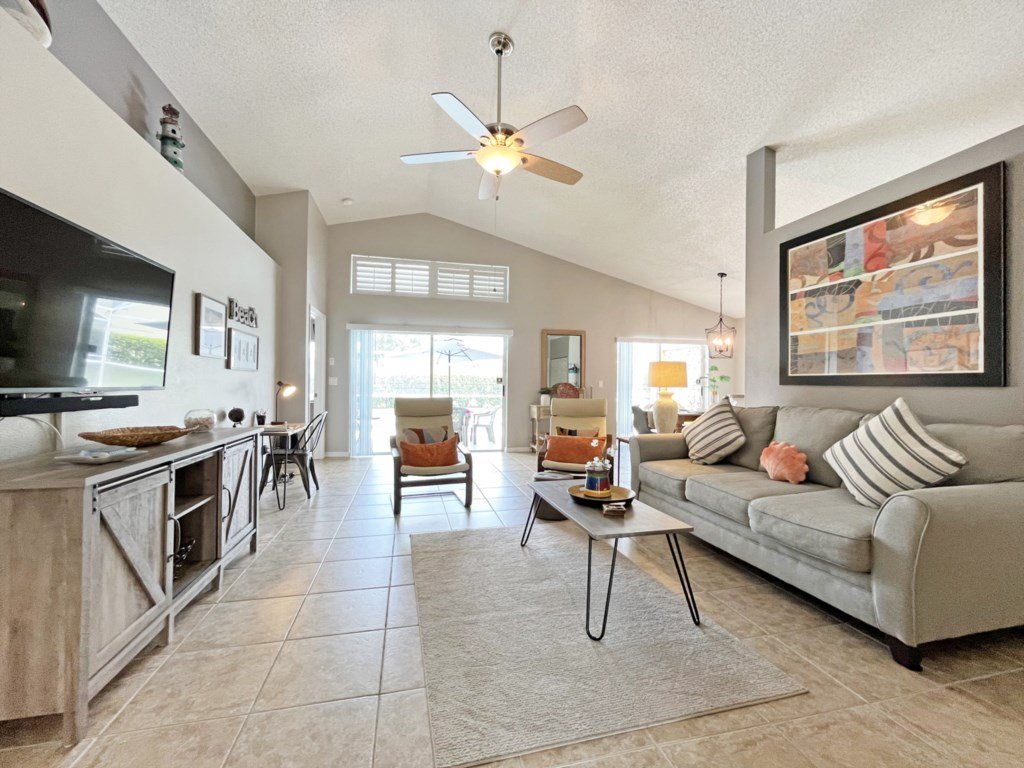 Bayswater Bliss Vacation Rental in Davenport - RedAwning