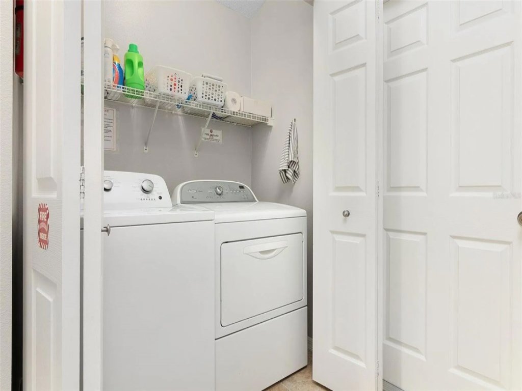Bayswater Bliss Vacation Rental in Davenport - RedAwning