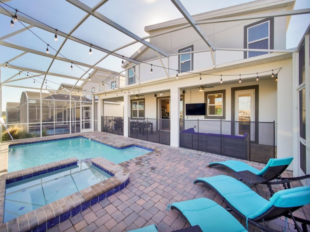 Huge 7 Bedroom Pool Home Champions Gate w/ 5 Kings Vacation Rental in Davenport - RedAwning