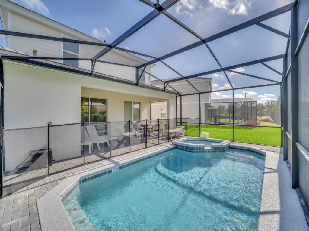 5 Bedroom Resort 5 bath Pool Home With Spa! Vacation Rental in Davenport - RedAwning