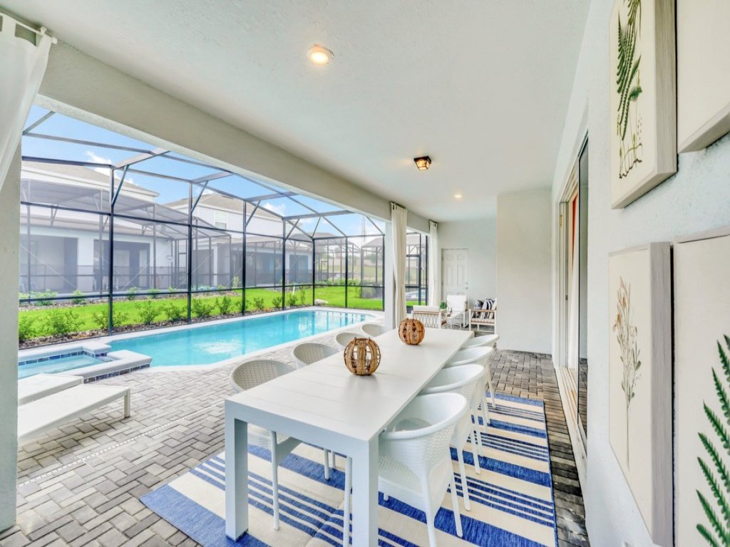 Many Themes For Everyone 10 Huge Bedrooms! Vacation Rental in Davenport - RedAwning