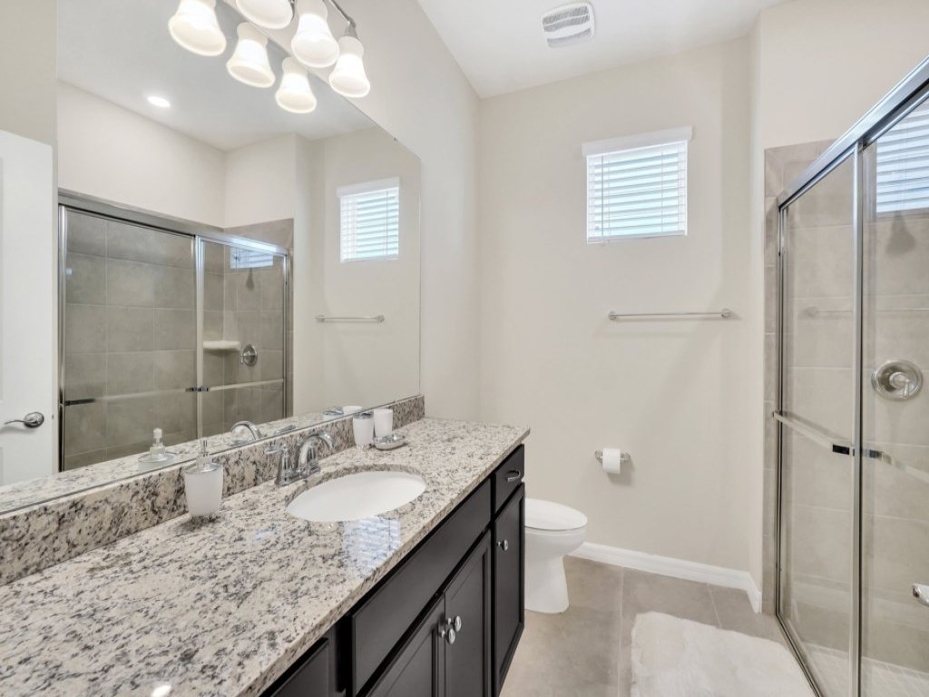 Many Themes For Everyone 10 Huge Bedrooms! Vacation Rental in Davenport - RedAwning