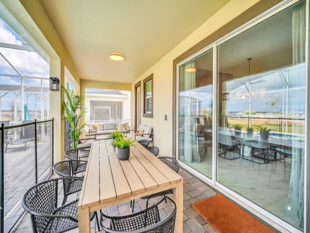 9 Bed Home With Theme Bedrooms Game Room,Pool Spa Vacation Rental in Davenport - RedAwning