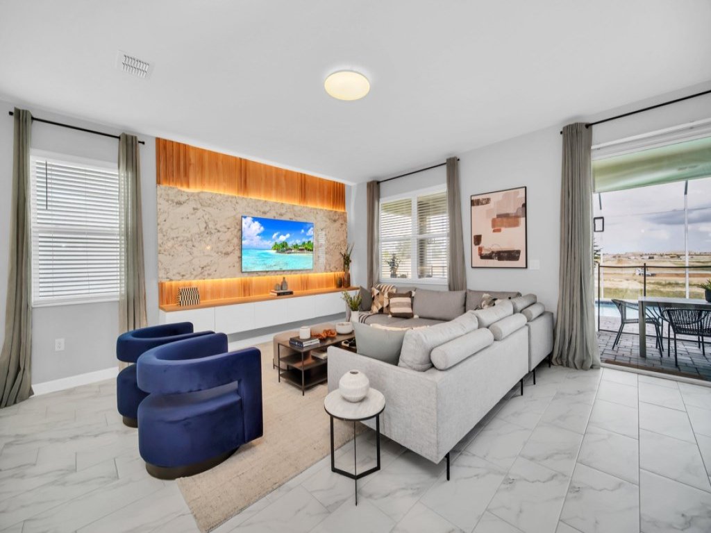 9 Bed Home With Theme Bedrooms Game Room,Pool Spa Vacation Rental in Davenport - RedAwning