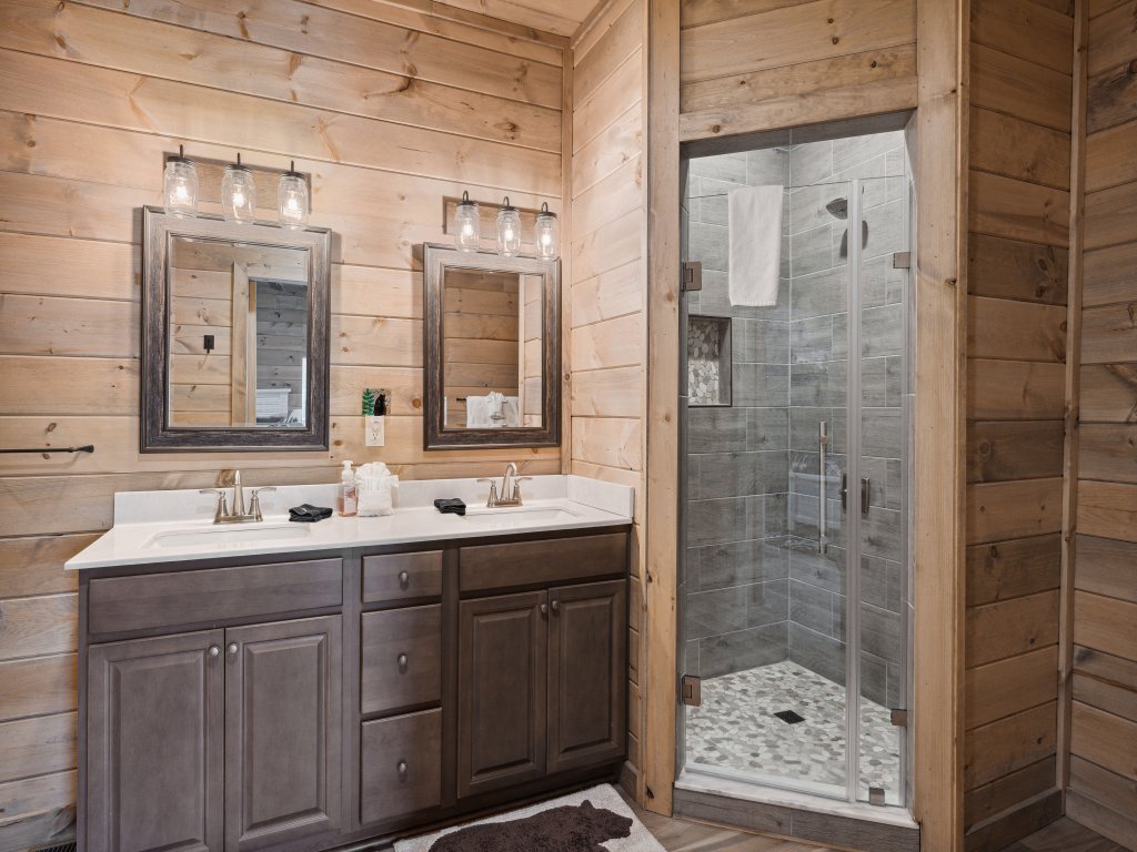 Stepping Stone Vacation Rental in Sevierville - RedAwning