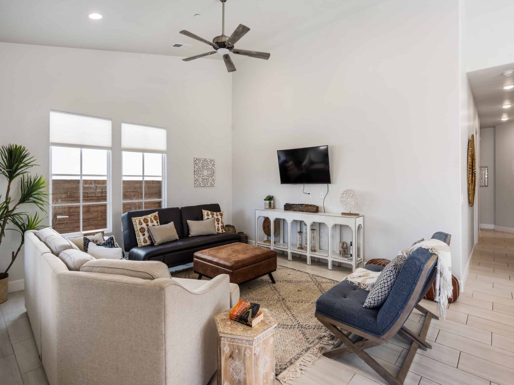 The Wanderer Vacation Rental in Hurricane - RedAwning
