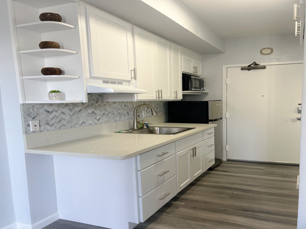 Refreshing Inn on The Park Studio Vacation Rental in Honolulu - RedAwning