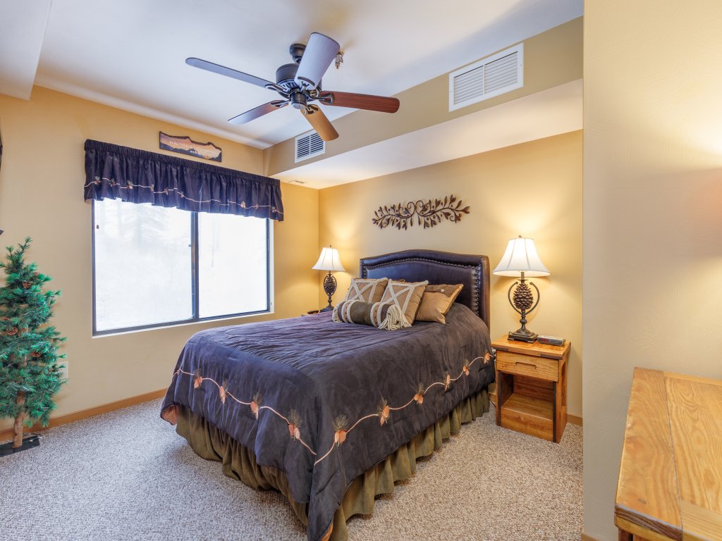 Seven Springs Stoneridge 3 BR Condo, Private Deck Vacation Rental in Pennsylvania - RedAwning
