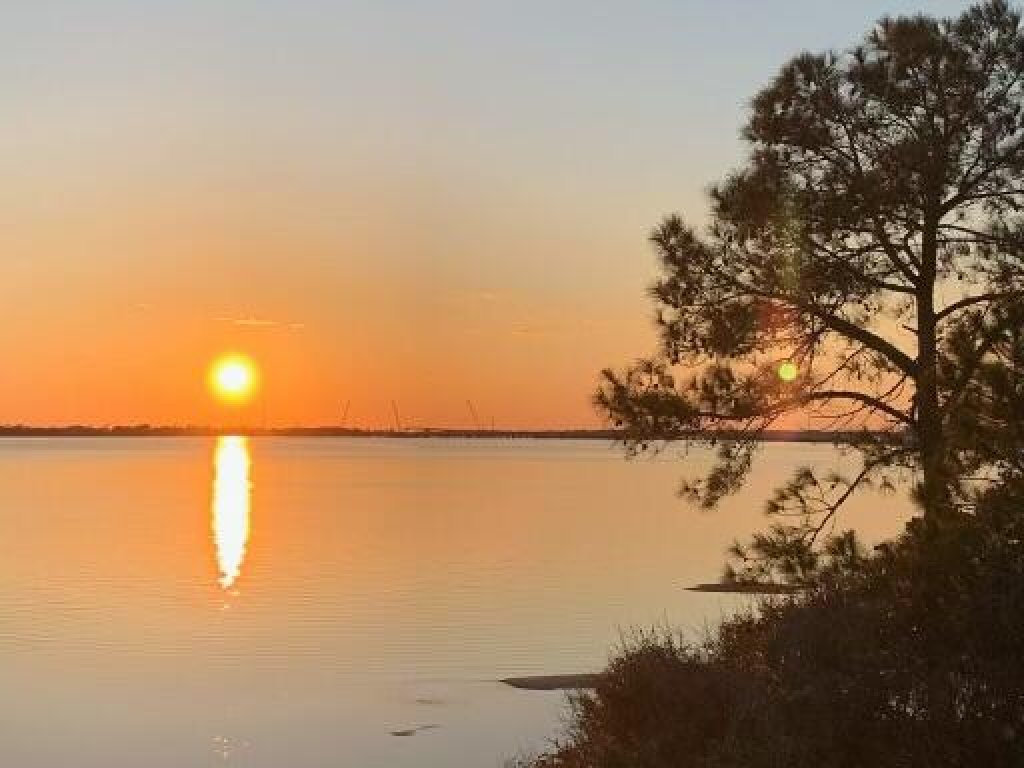 Straits Serenity  Vacation Rental in North Carolina - RedAwning