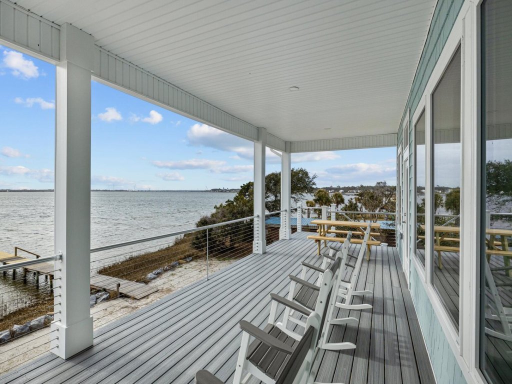Straits Serenity  Vacation Rental in North Carolina - RedAwning