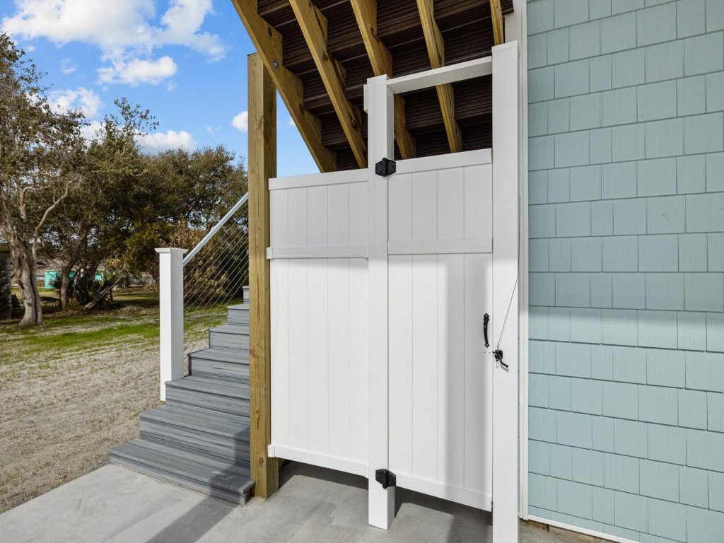 Straits Serenity  Vacation Rental in North Carolina - RedAwning