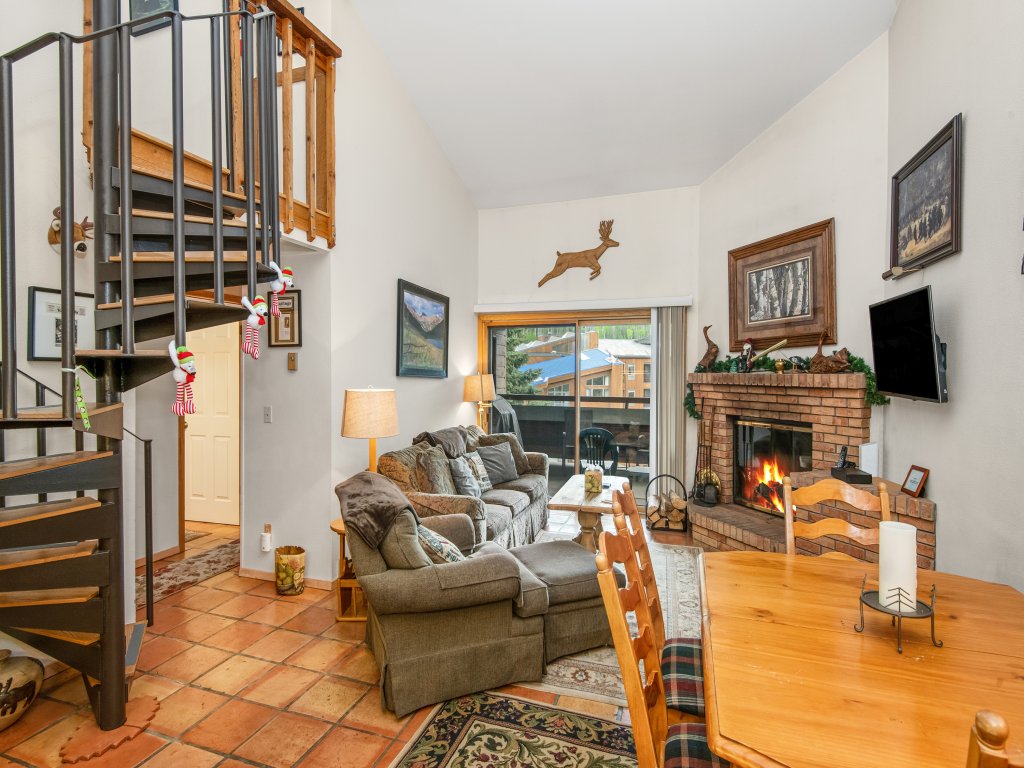 Snowfox #302 Vacation Rental in Vail - RedAwning