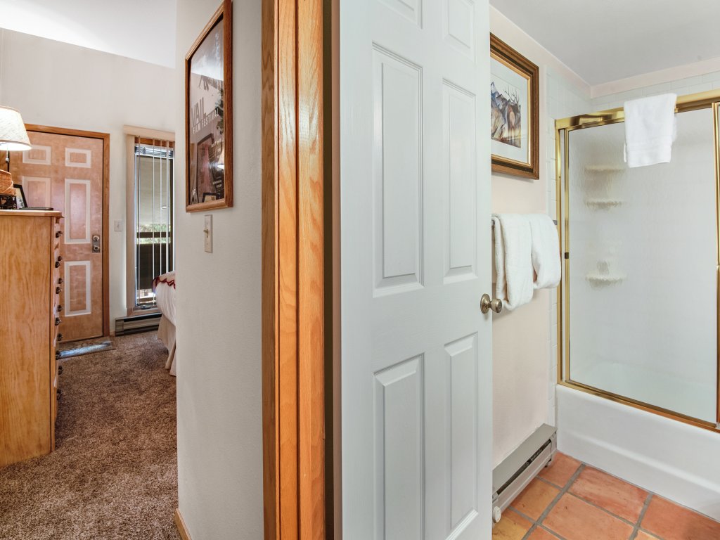 Snowfox #302 Vacation Rental in Vail - RedAwning