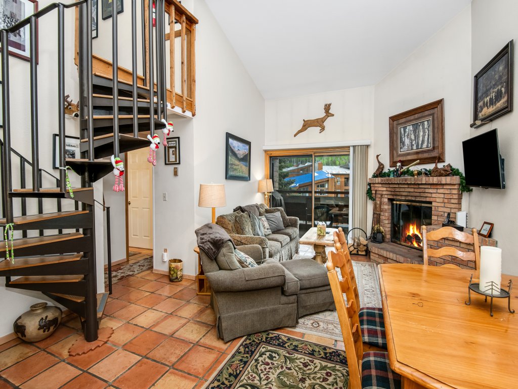 Snowfox #302 Vacation Rental in Vail - RedAwning