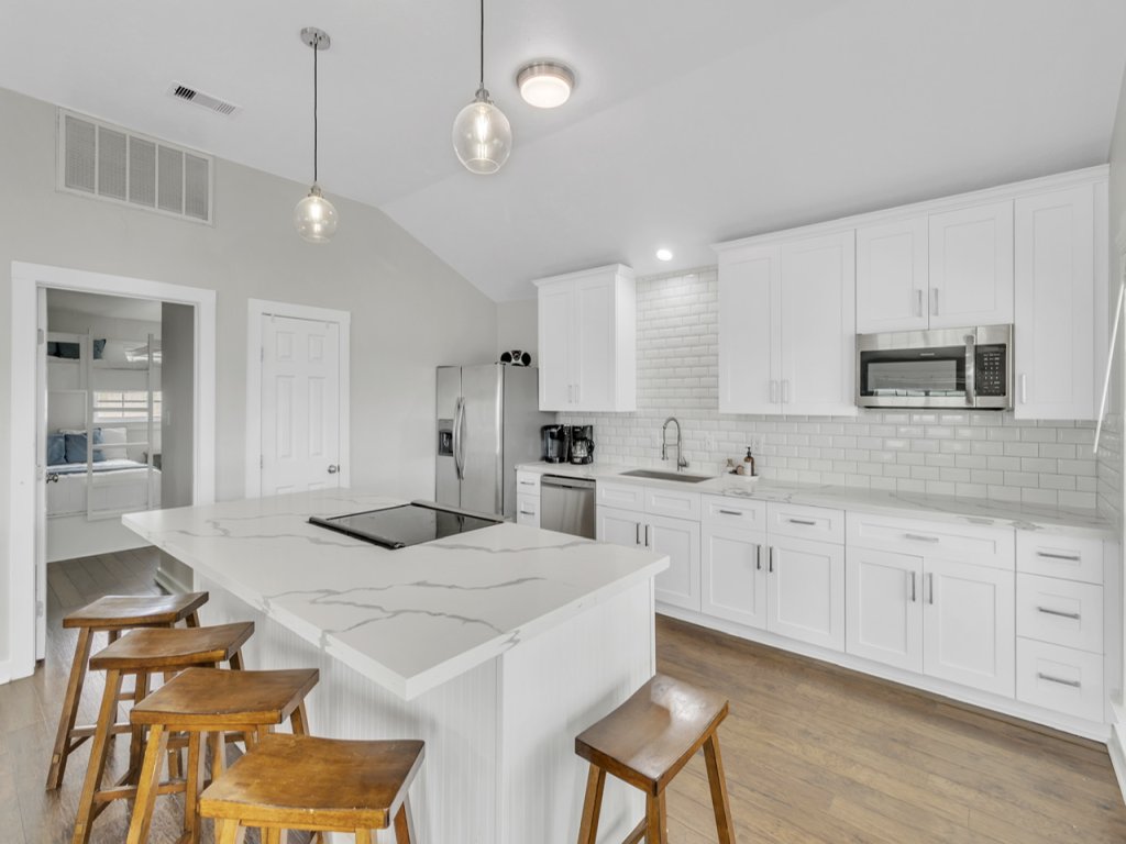 Windsical Escape Vacation Rental in Texas - RedAwning