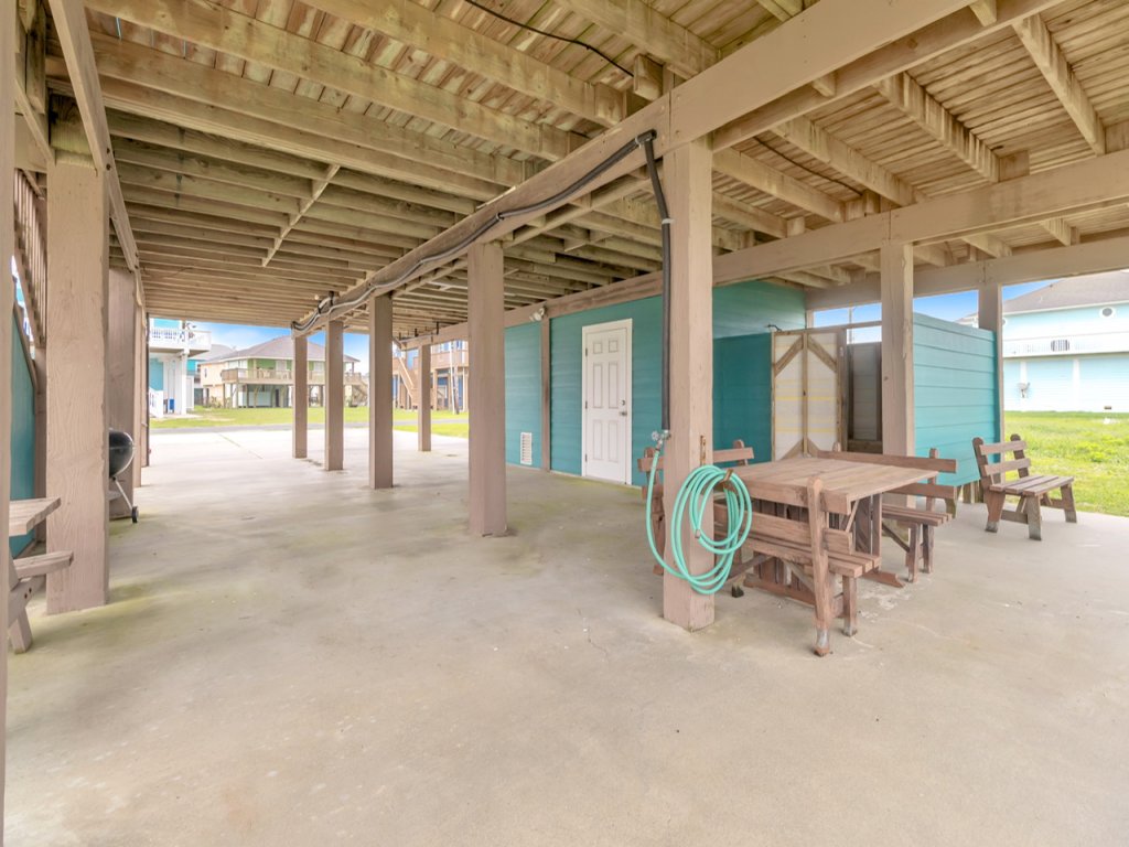 Windsical Escape Vacation Rental in Texas - RedAwning