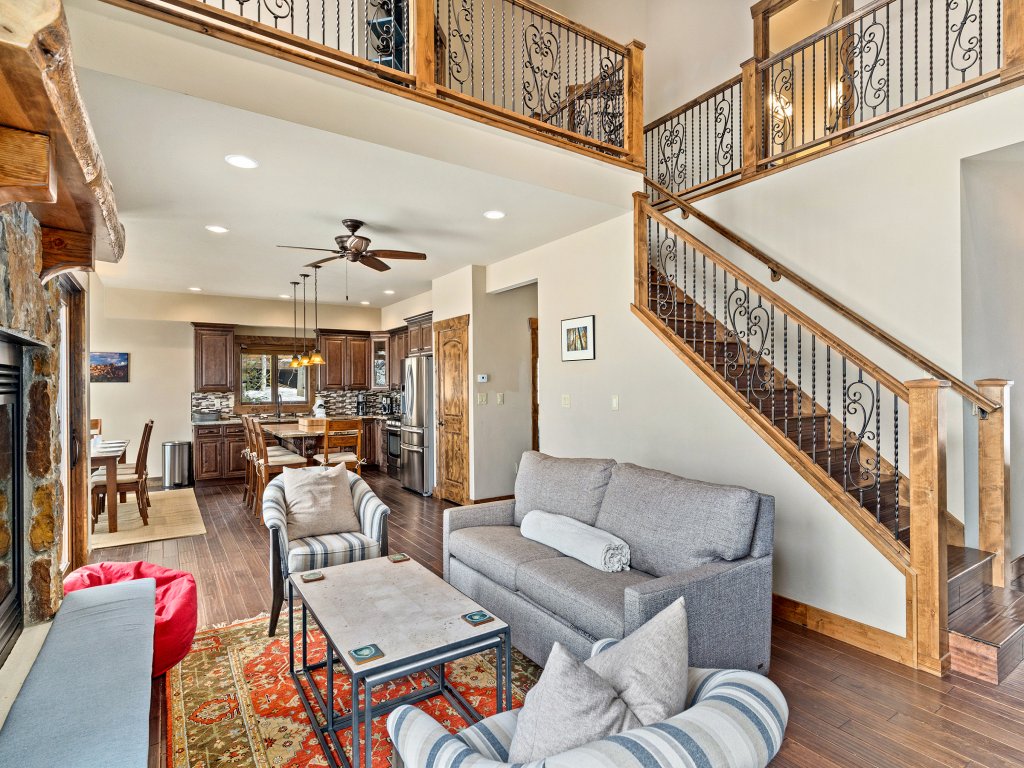 Cherry Drive Vacation Rental in Steamboat Springs - RedAwning