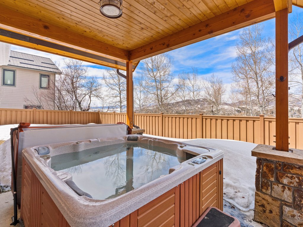 Cherry Drive Vacation Rental in Steamboat Springs - RedAwning