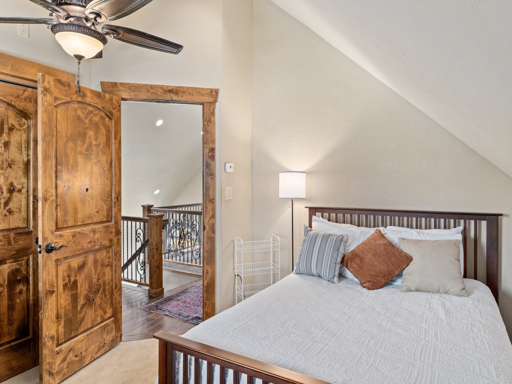 Cherry Drive Vacation Rental in Steamboat Springs - RedAwning