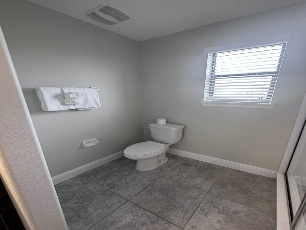 162KB-Dreams Come True- Balmoral Resort Vacation Rental in Haines City - RedAwning