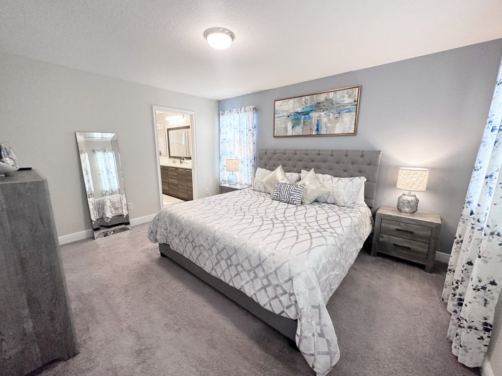 162KB-Dreams Come True- Balmoral Resort Vacation Rental in Haines City - RedAwning