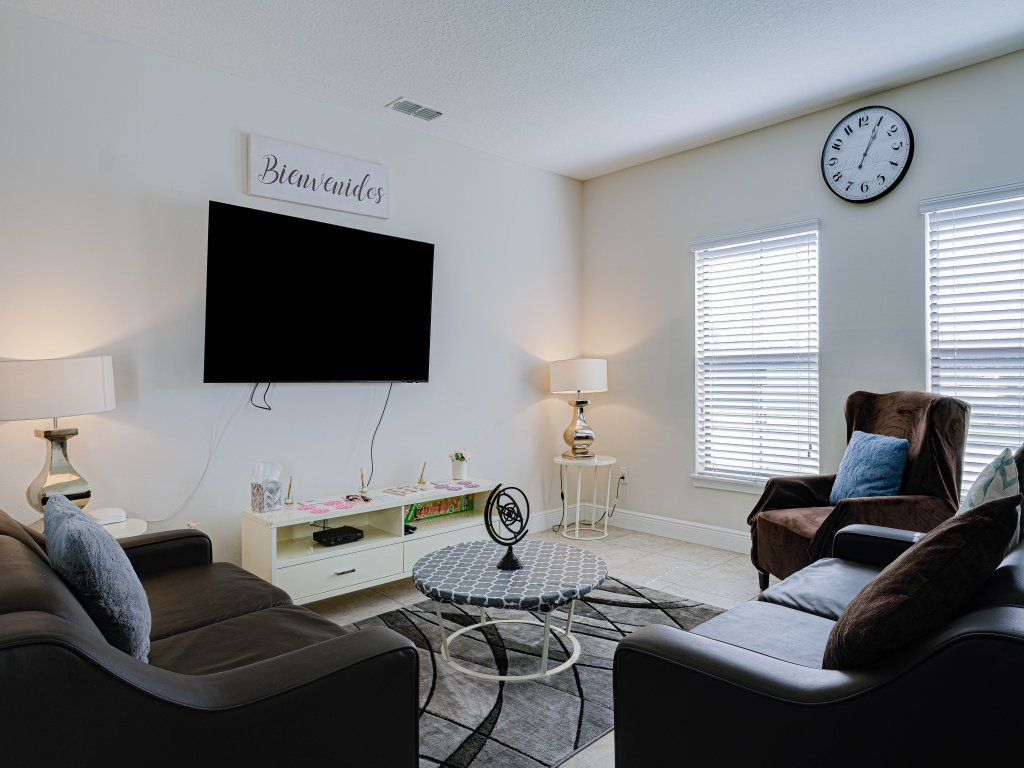 117KB - Balmoral Resort Vacation Rental in Haines City - RedAwning