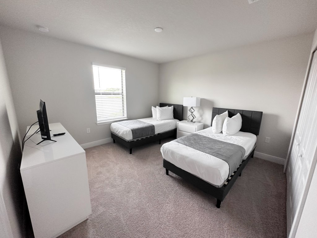 211MCV - Balmoral Resort Vacation Rental in Haines City - RedAwning